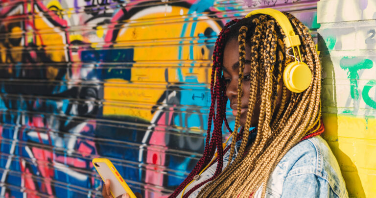 Visual techniques in advertising