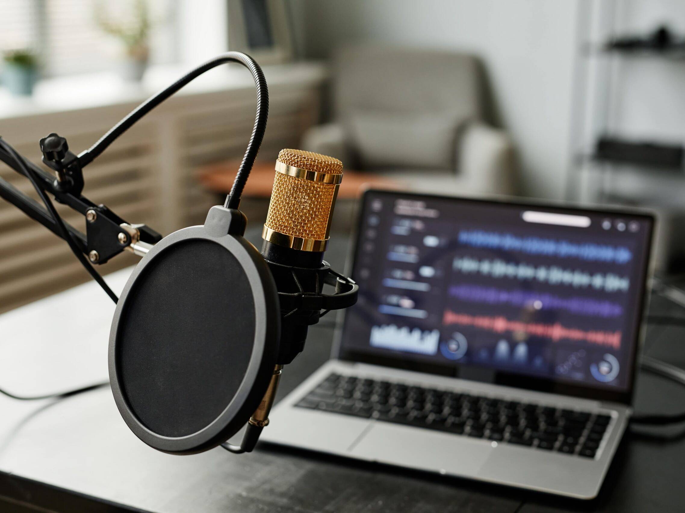 how to become a voice actor